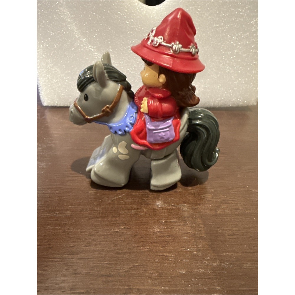 FIsher Price Little People Evie Klip Klop Horse Mike the Knight Series Red Hat - Picture 4 of 8